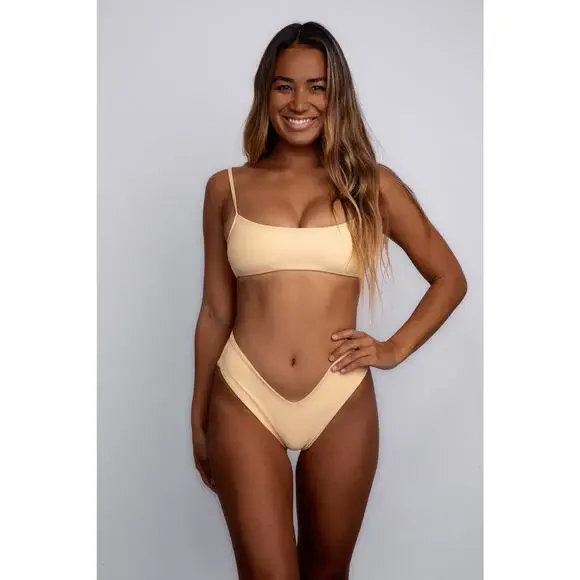 Skatie• ‘Mandi’ Bikini Bottoms in BUTTERCUP